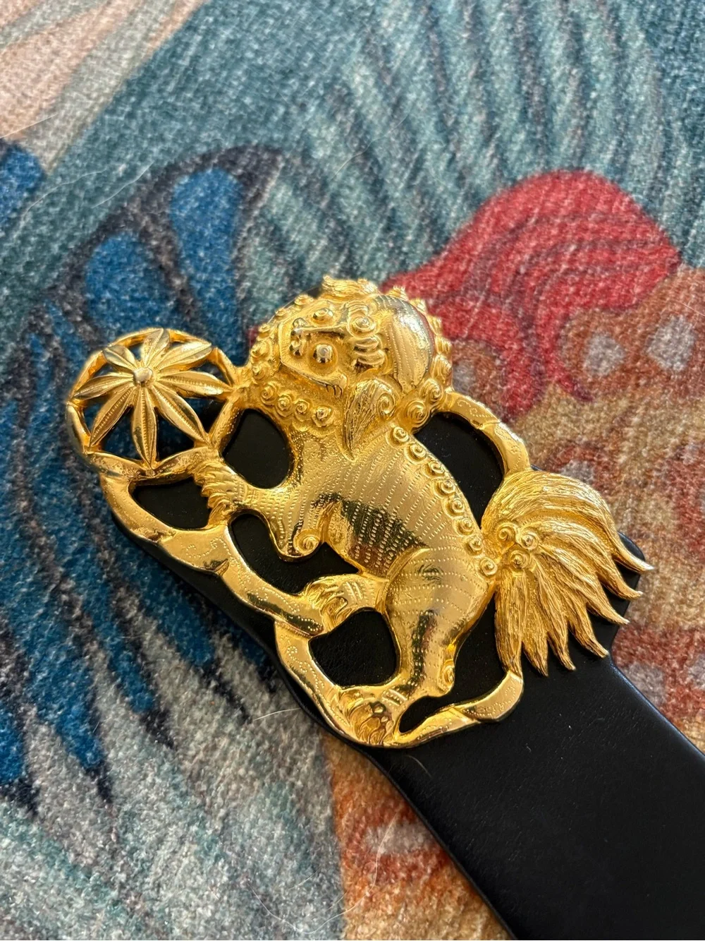 Stunning vintage 80s Judith Leiber Foo Dogs gold black belt M/L